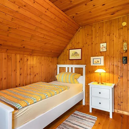 Charlotte צל אם האמרשבאך